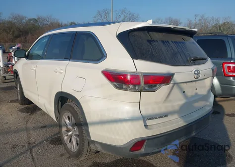 2015 Toyota Highlander Xle V6 from USA, damaged, VIN 5TDKKRFH2FS096191